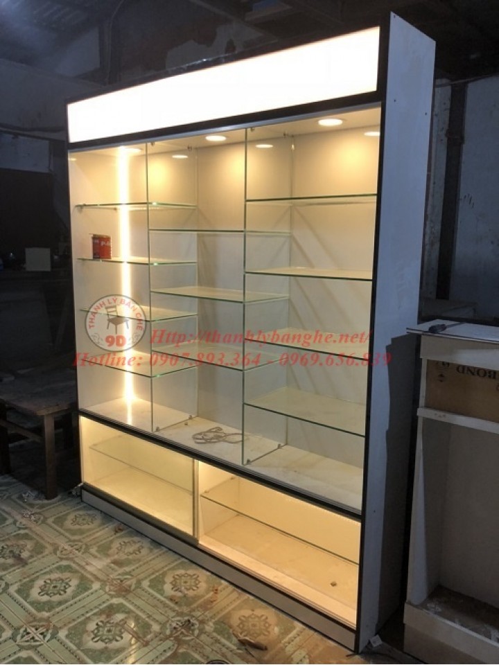 Thanh lý tủ kính trưng bày mã  số 212